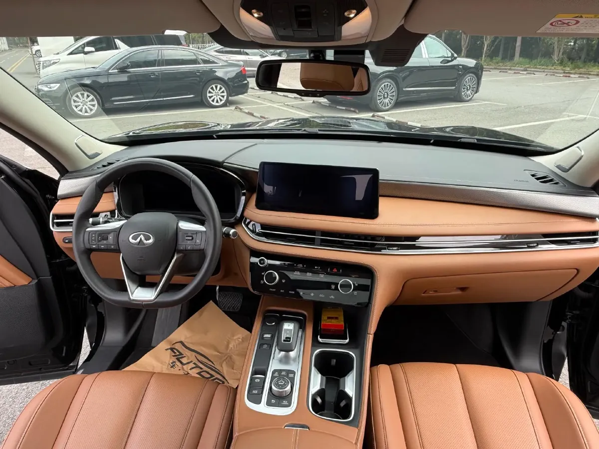 2024 Infiniti QX60 2.0T 252HP L4 9AT,autocango,china used car exporter,china ev exporter,chinese used car exporter,chinese used ev exporter