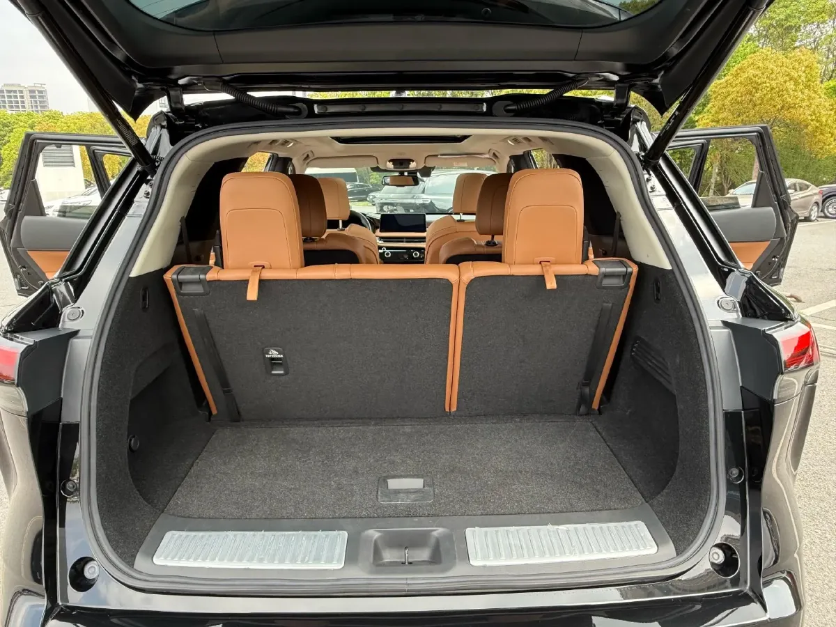 2024 Infiniti QX60 2.0T 252HP L4 9AT,autocango,china used car exporter,china ev exporter,chinese used car exporter,chinese used ev exporter