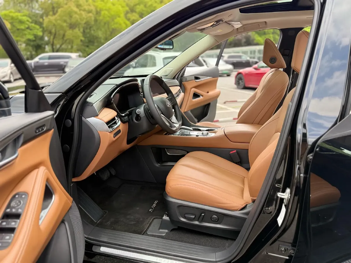 2024 Infiniti QX60 2.0T 252HP L4 9AT,autocango,china used car exporter,china ev exporter,chinese used car exporter,chinese used ev exporter