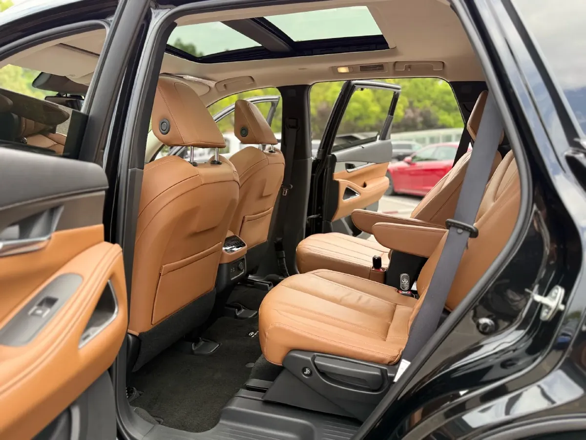 2024 Infiniti QX60 2.0T 252HP L4 9AT,autocango,china used car exporter,china ev exporter,chinese used car exporter,chinese used ev exporter