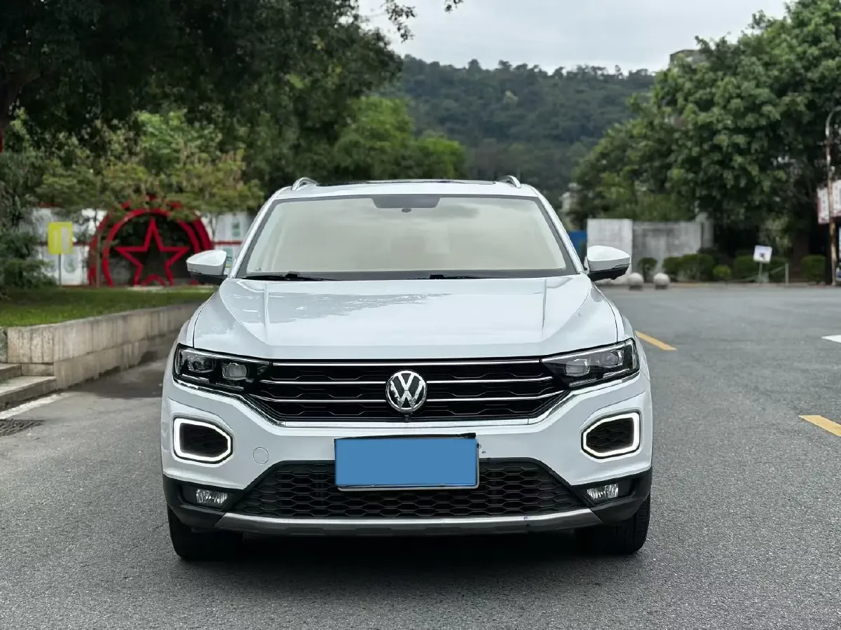 2020 Volkswagen T-Roc 1.4T 131HP L4 7DCT,autocango,china used car exporter,china ev exporter,chinese used car exporter,chinese used ev exporter