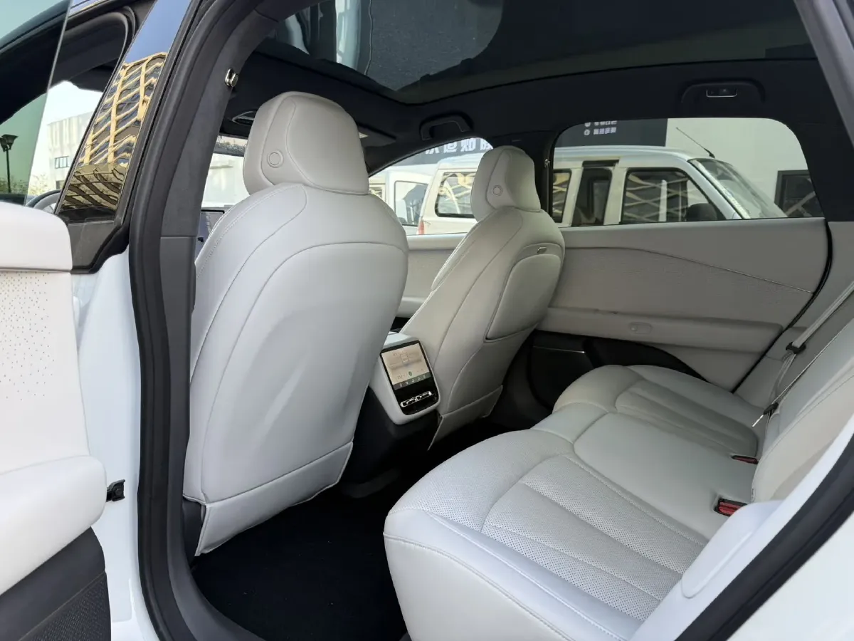 2024 Xpeng P7+ BEV 60.7KWH,autocango,china used car exporter,china ev exporter,chinese used car exporter,chinese used ev exporter