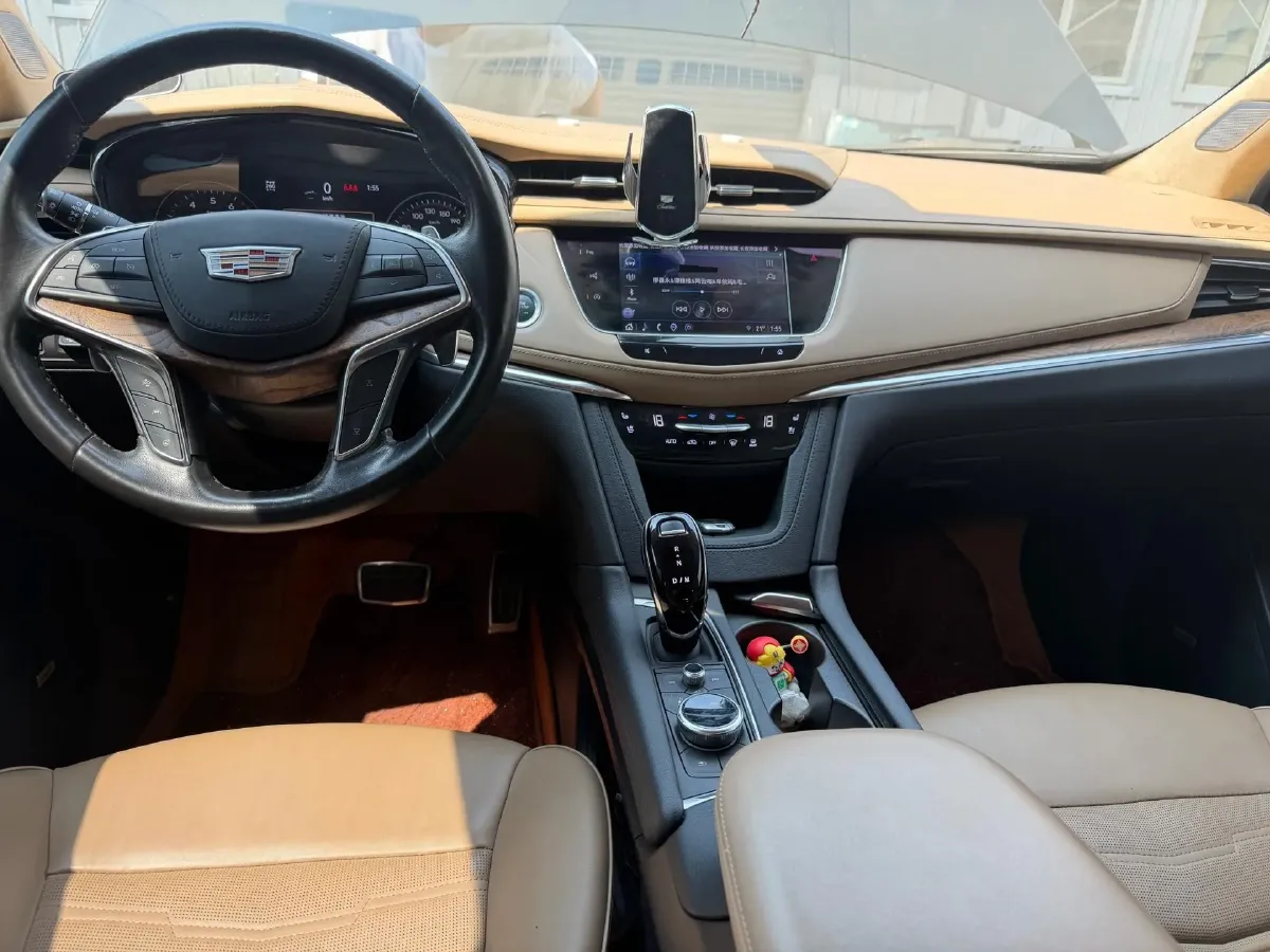 2022 Cadillac XT5 2.0T 237HP L4 9AT,autocango,china used car exporter,china ev exporter,chinese used car exporter,chinese used ev exporter