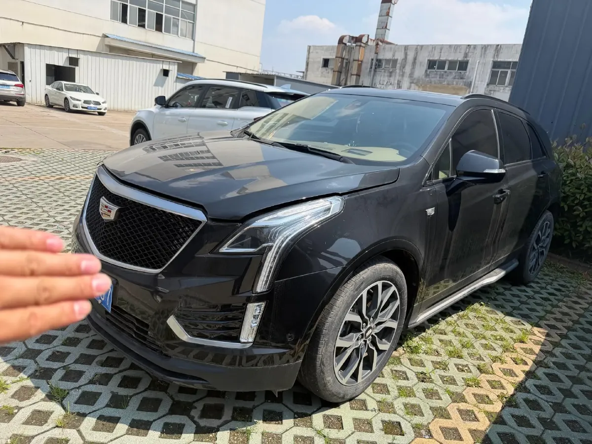 2022 Cadillac XT5 2.0T 237HP L4 9AT,autocango,china used car exporter,china ev exporter,chinese used car exporter,chinese used ev exporter