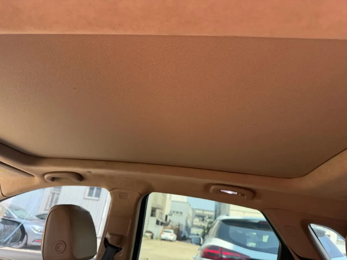 2022 Cadillac XT5 2.0T 237HP L4 9AT,autocango,china used car exporter,china ev exporter,chinese used car exporter,chinese used ev exporter