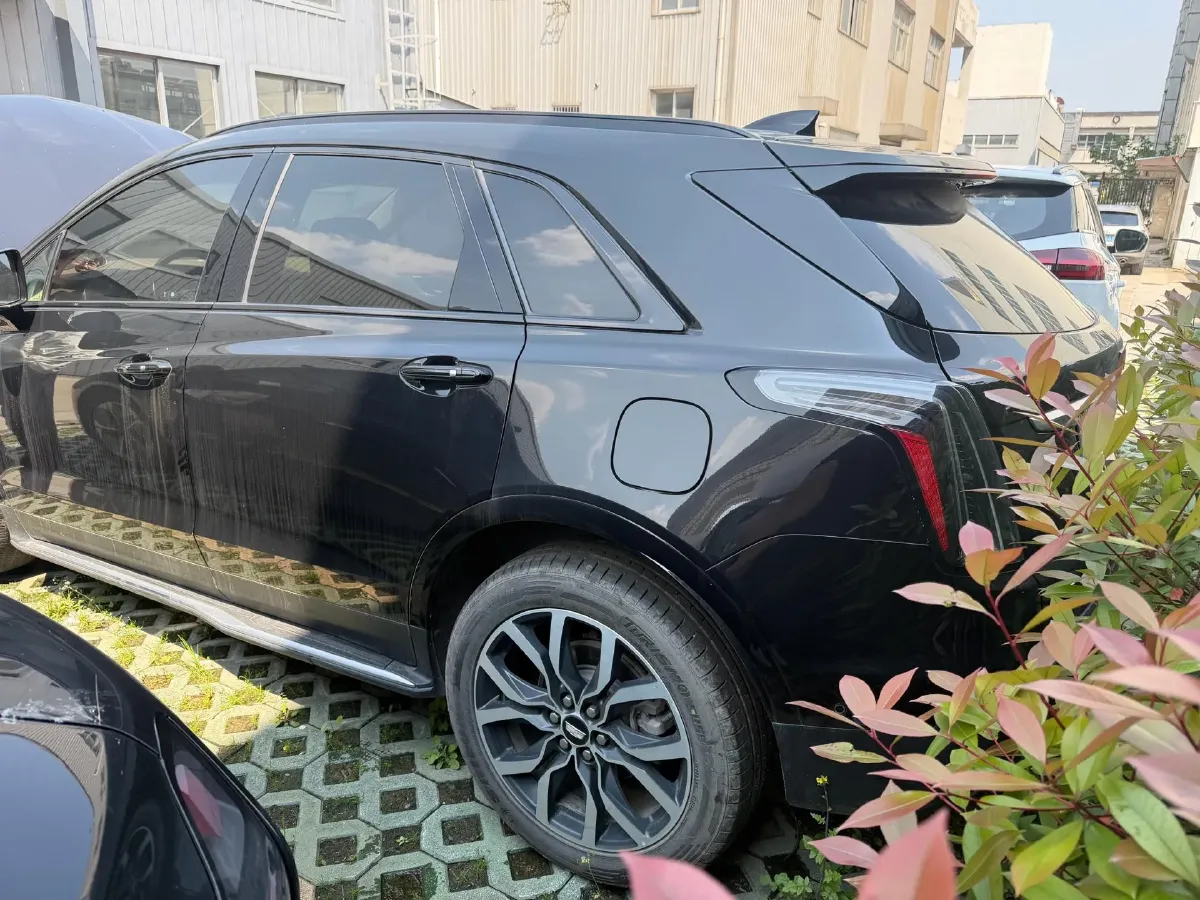 2022 Cadillac XT5 2.0T 237HP L4 9AT,autocango,china used car exporter,china ev exporter,chinese used car exporter,chinese used ev exporter