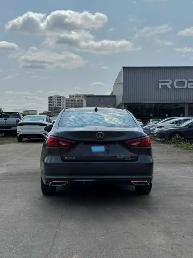 2022 ChangAn Raeton CC 1.5T 188HP L4 7DCT,autocango,china used car exporter,china ev exporter,chinese used car exporter,chinese used ev exporter