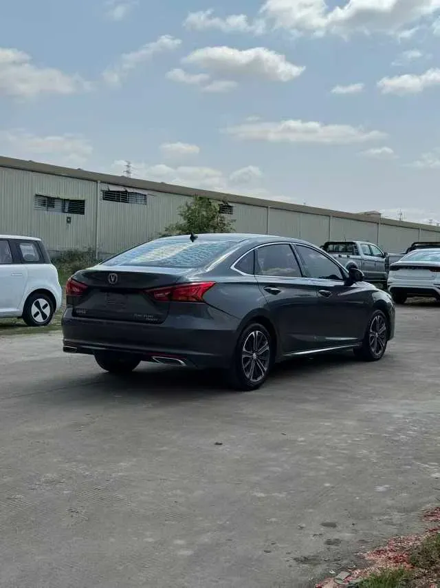 2022 ChangAn Raeton CC 1.5T 188HP L4 7DCT,autocango,china used car exporter,china ev exporter,chinese used car exporter,chinese used ev exporter