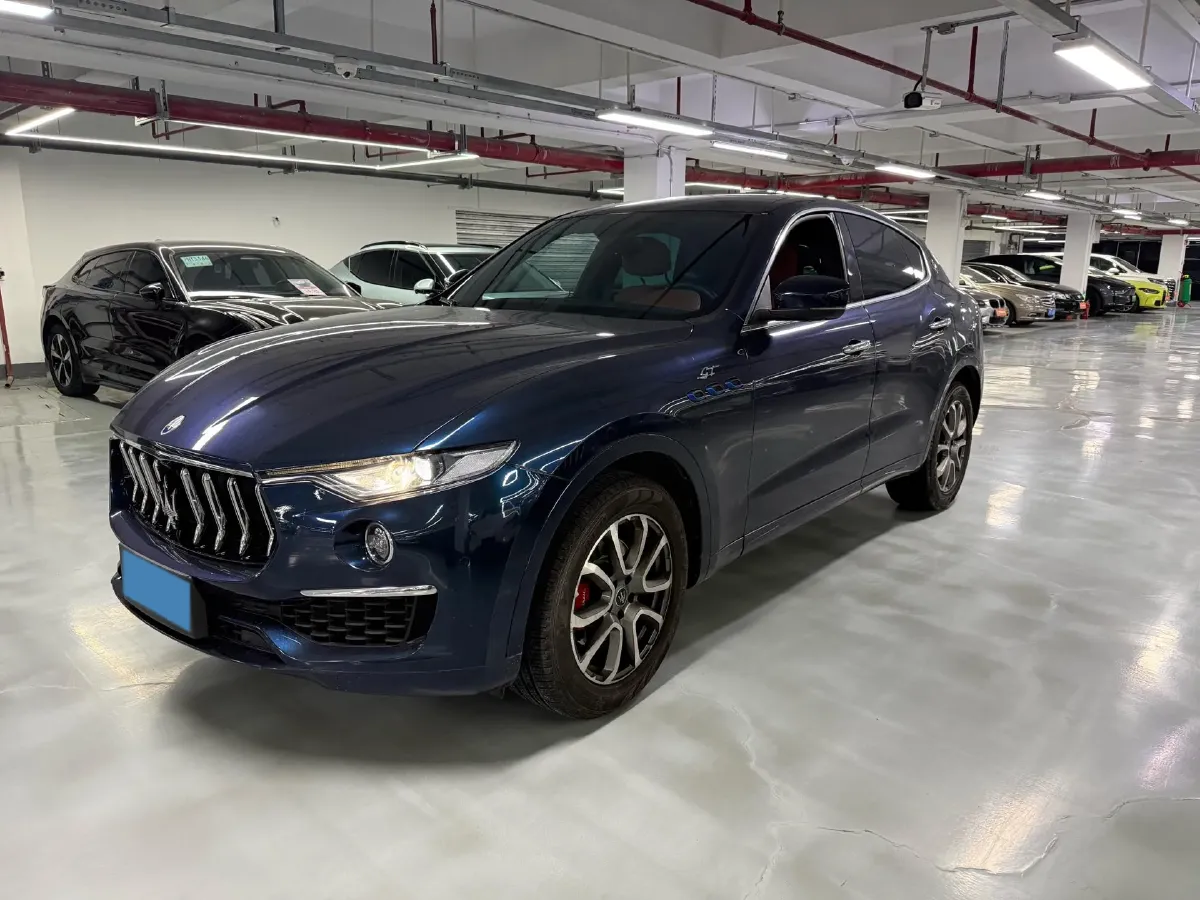 2022 Maserati Levante 2.0T 330HP L4 8AT,autocango,china used car exporter,china ev exporter,chinese used car exporter,chinese used ev exporter