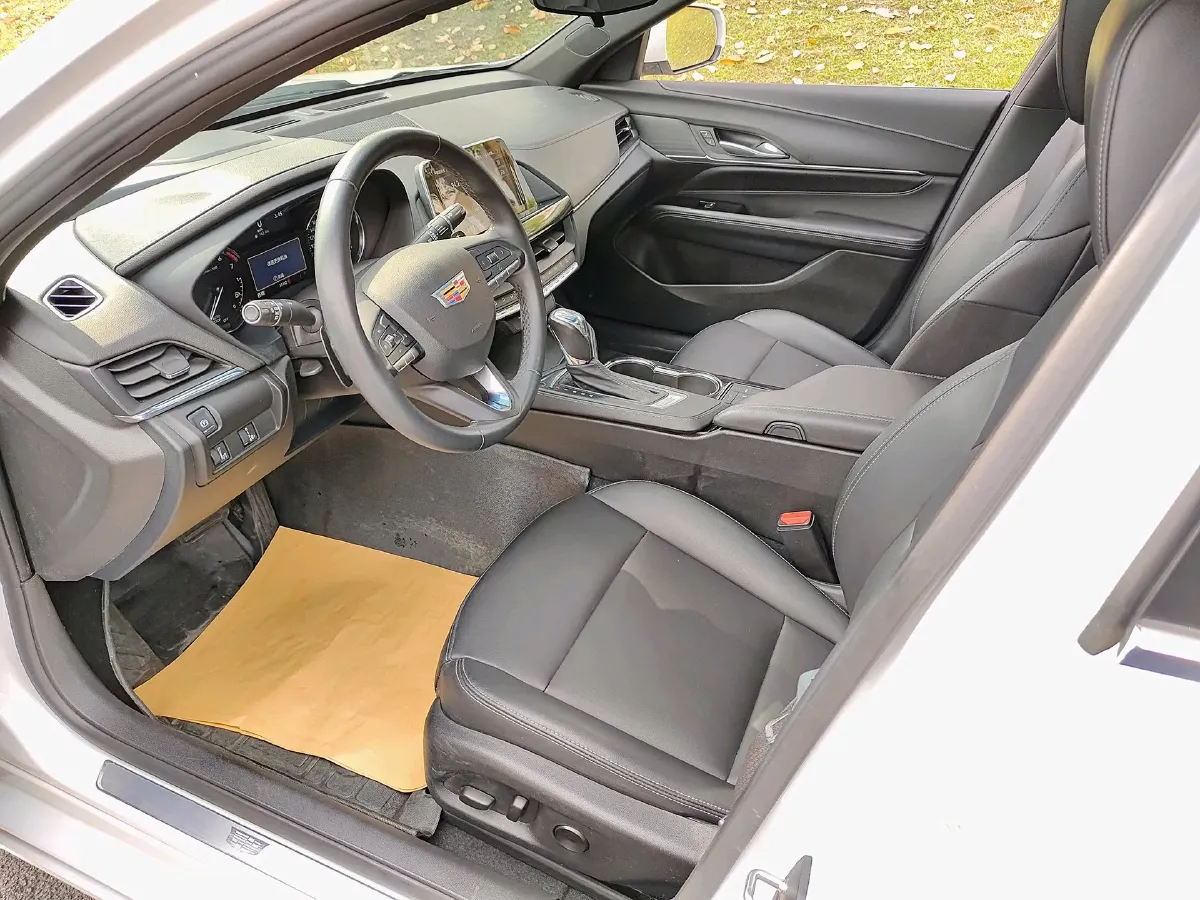 2023 Cadillac CT4 1.5T 211HP L4 8AT,autocango,china used car exporter,china ev exporter,chinese used car exporter,chinese used ev exporter