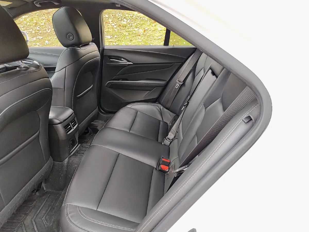 2023 Cadillac CT4 1.5T 211HP L4 8AT,autocango,china used car exporter,china ev exporter,chinese used car exporter,chinese used ev exporter