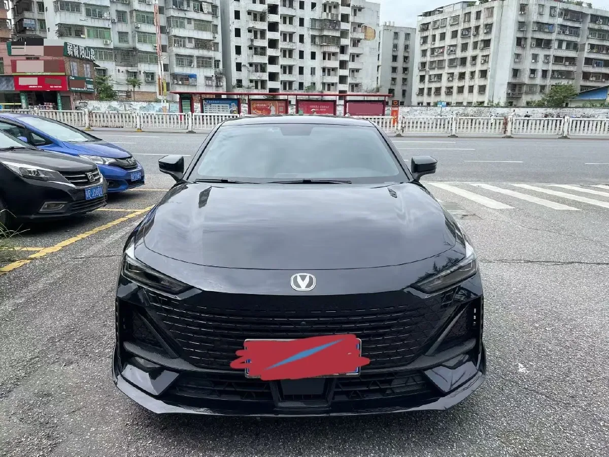 2022 ChangAn UNI-V 1.5T 188HP L4 7DCT,autocango,china used car exporter,china ev exporter,chinese used car exporter,chinese used ev exporter