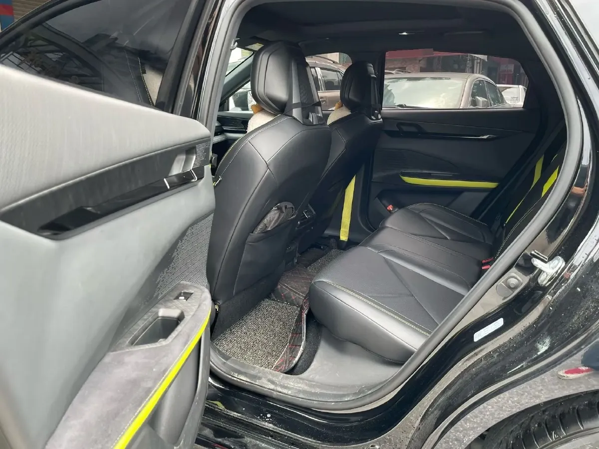 2022 ChangAn UNI-V 1.5T 188HP L4 7DCT,autocango,china used car exporter,china ev exporter,chinese used car exporter,chinese used ev exporter