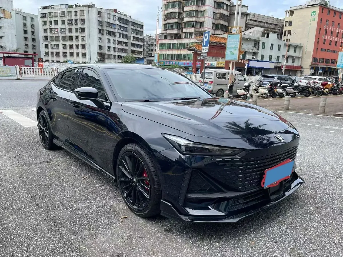 2022 ChangAn UNI-V 1.5T 188HP L4 7DCT,autocango,china used car exporter,china ev exporter,chinese used car exporter,chinese used ev exporter