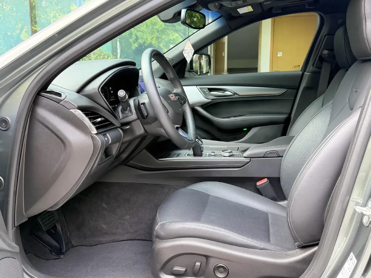 2023 Cadillac CT5 2.0T 237HP L4 10AT,autocango,china used car exporter,china ev exporter,chinese used car exporter,chinese used ev exporter