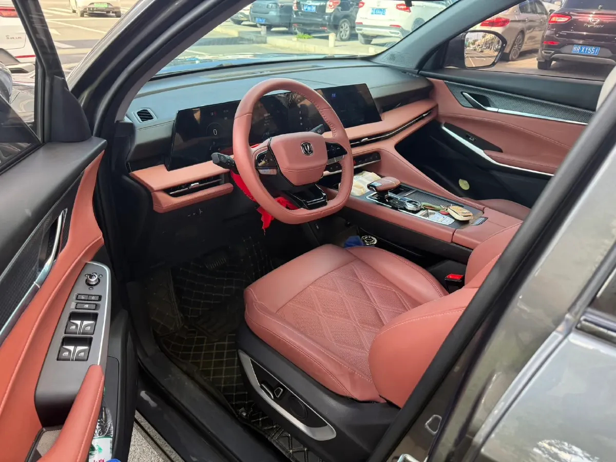 2023 ChangAn CS75 Plus 1.5T 188HP L4 8AT,autocango,china used car exporter,china ev exporter,chinese used car exporter,chinese used ev exporter