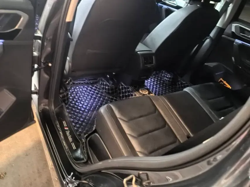 2019 Jeep Cherokee 2.0T 234HP L4 9AT,autocango,china used car exporter,china ev exporter,chinese used car exporter,chinese used ev exporter