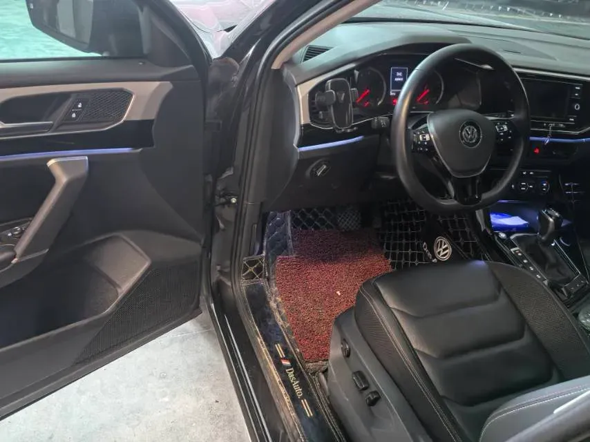 2019 Jeep Cherokee 2.0T 234HP L4 9AT,autocango,china used car exporter,china ev exporter,chinese used car exporter,chinese used ev exporter