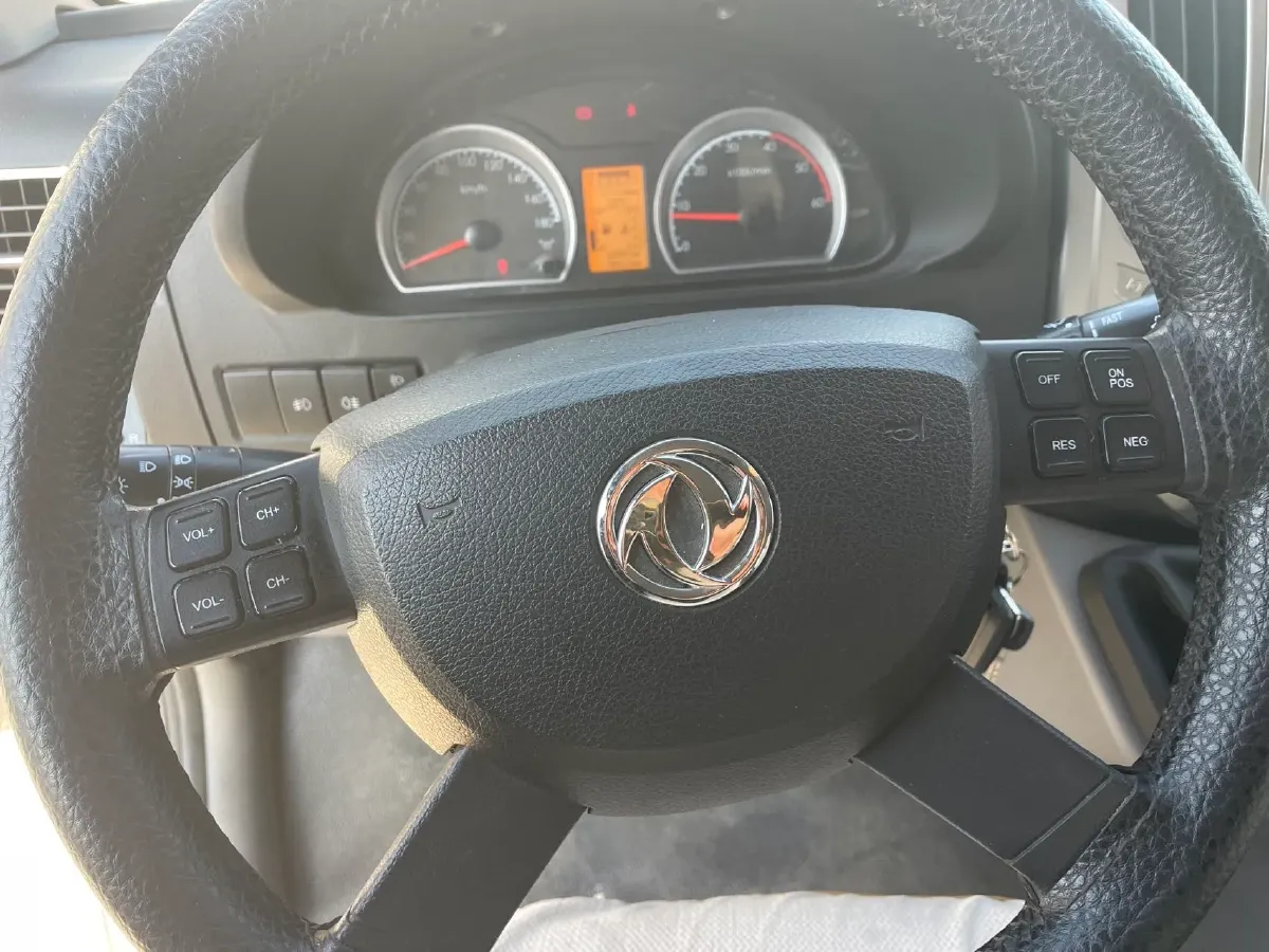 2018 DongFeng DFAC YuFeng 2.5T 136HP L4 6MT,autocango,china used car exporter,china ev exporter,chinese used car exporter,chinese used ev exporter