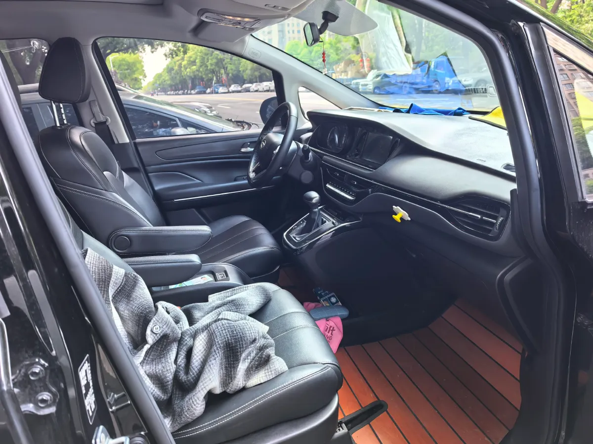 2021 GAC Trumpchi M6 1.5T 169HP L4 7DCT,autocango,china used car exporter,china ev exporter,chinese used car exporter,chinese used ev exporter