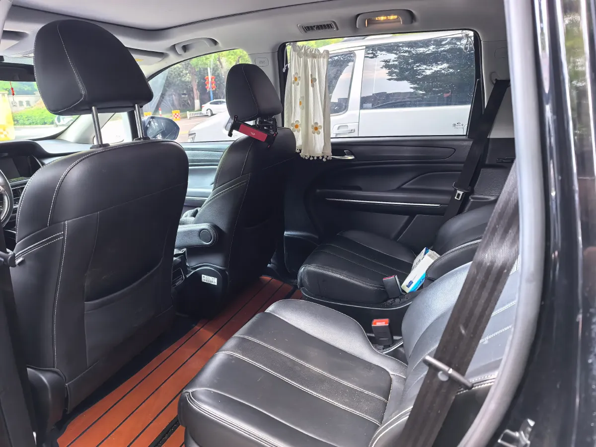 2021 GAC Trumpchi M6 1.5T 169HP L4 7DCT,autocango,china used car exporter,china ev exporter,chinese used car exporter,chinese used ev exporter