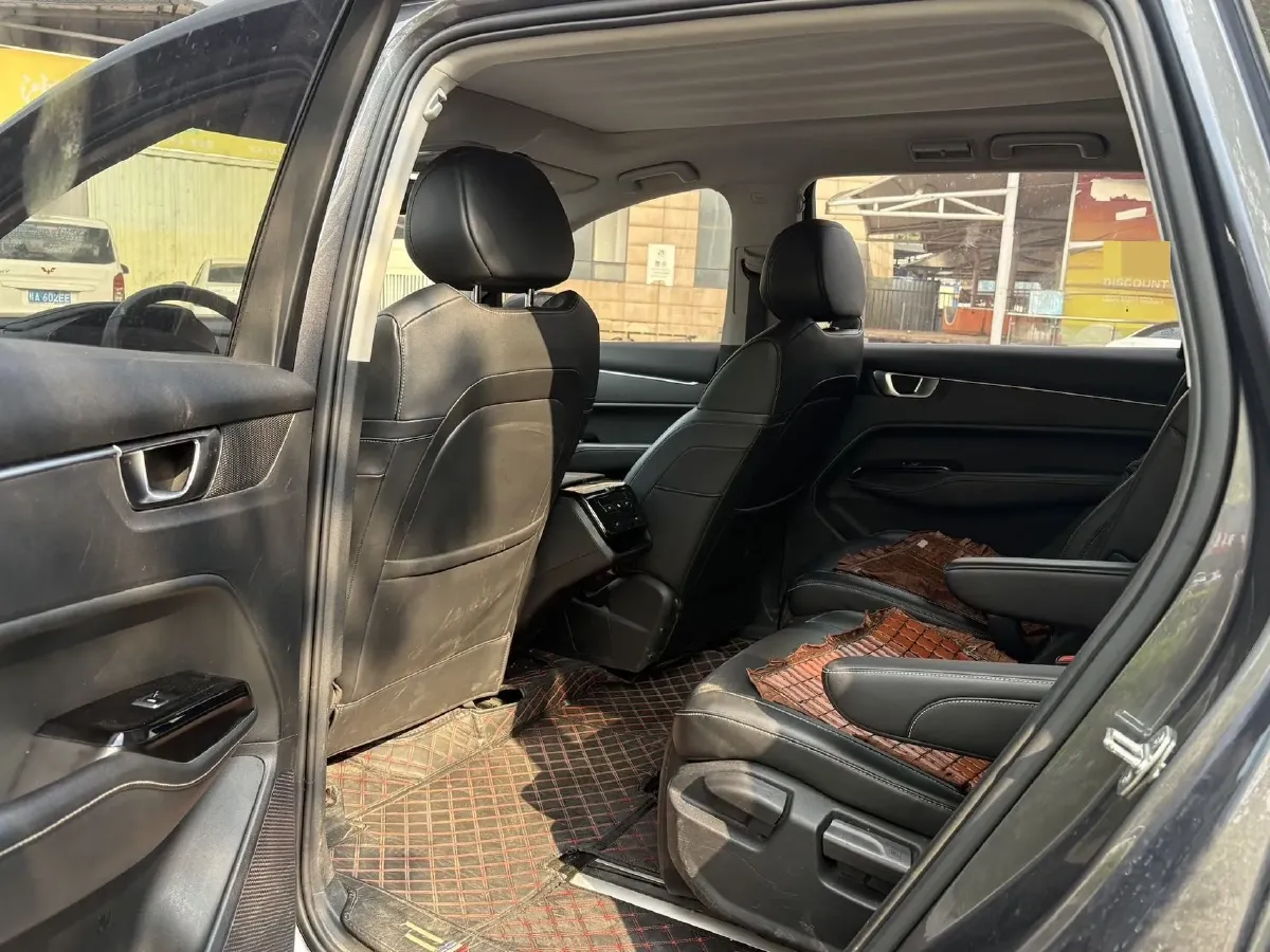 2019 BaoJun 730 1.5T 151HP L4 CVT,autocango,china used car exporter,china ev exporter,chinese used car exporter,chinese used ev exporter