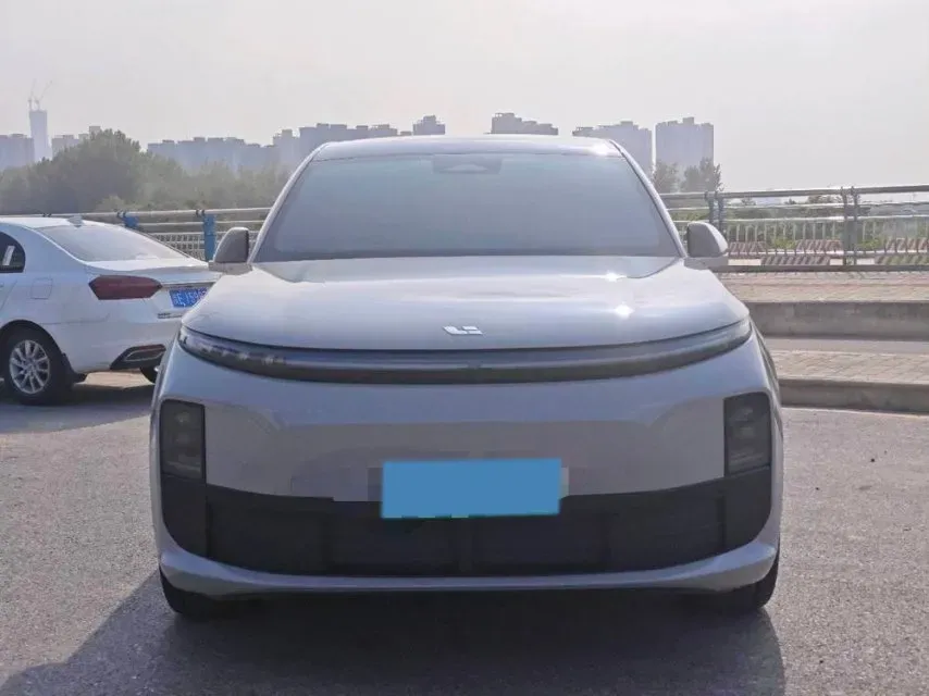 2024 Li L6 Range Extended 154HP L4 REEV 36.8KWH,autocango,china used car exporter,china ev exporter,chinese used car exporter,chinese used ev exporter