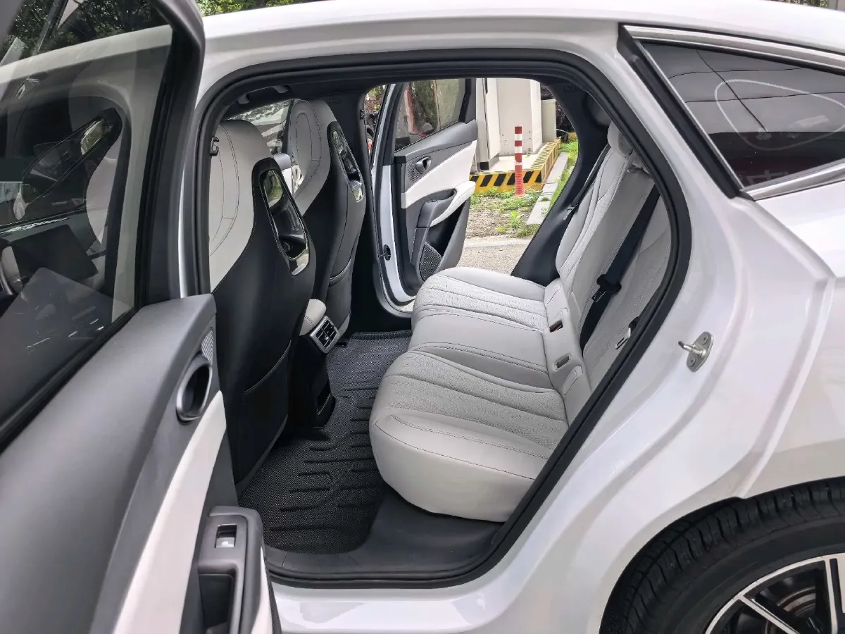 2025 BYD Seal 06 1.5L 101HP L4 E-CVT PHEV 15.87KWH,autocango,china used car exporter,china ev exporter,chinese used car exporter,chinese used ev exporter