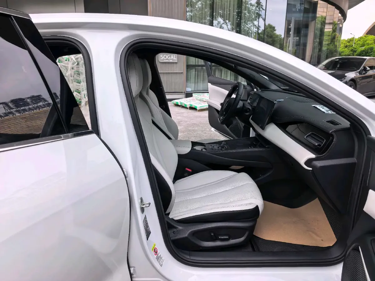 2025 BYD Seal 06 1.5L 101HP L4 E-CVT PHEV 15.87KWH,autocango,china used car exporter,china ev exporter,chinese used car exporter,chinese used ev exporter