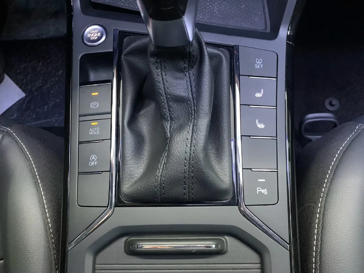 2023 Volkswagen Passat 1.4T 150HP L4 7DCT,autocango,china used car exporter,china ev exporter,chinese used car exporter,chinese used ev exporter
