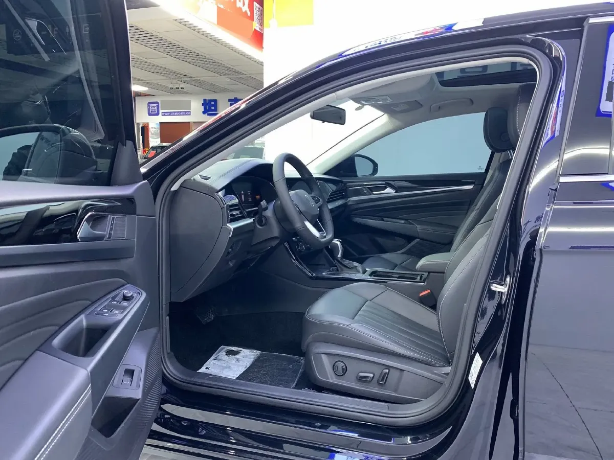 2023 Volkswagen Passat 1.4T 150HP L4 7DCT,autocango,china used car exporter,china ev exporter,chinese used car exporter,chinese used ev exporter