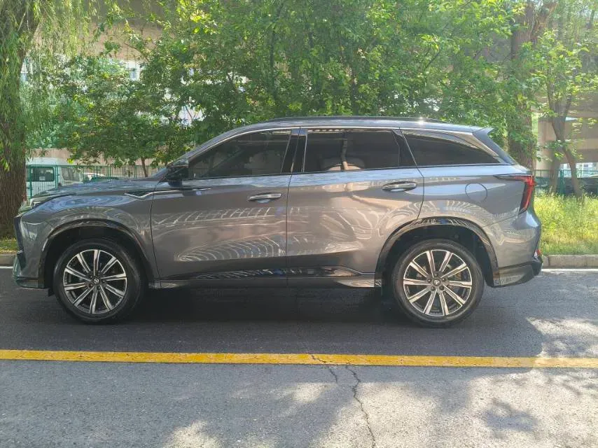 2024 ChangAn CS75 Plus 1.5T 188HP L4 8AT,autocango,china used car exporter,china ev exporter,chinese used car exporter,chinese used ev exporter