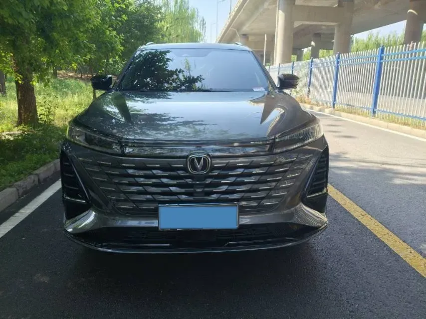 2024 ChangAn CS75 Plus 1.5T 188HP L4 8AT,autocango,china used car exporter,china ev exporter,chinese used car exporter,chinese used ev exporter