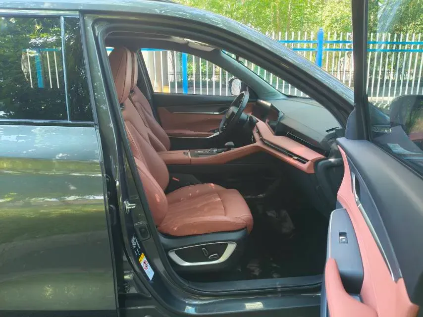 2024 ChangAn CS75 Plus 1.5T 188HP L4 8AT,autocango,china used car exporter,china ev exporter,chinese used car exporter,chinese used ev exporter