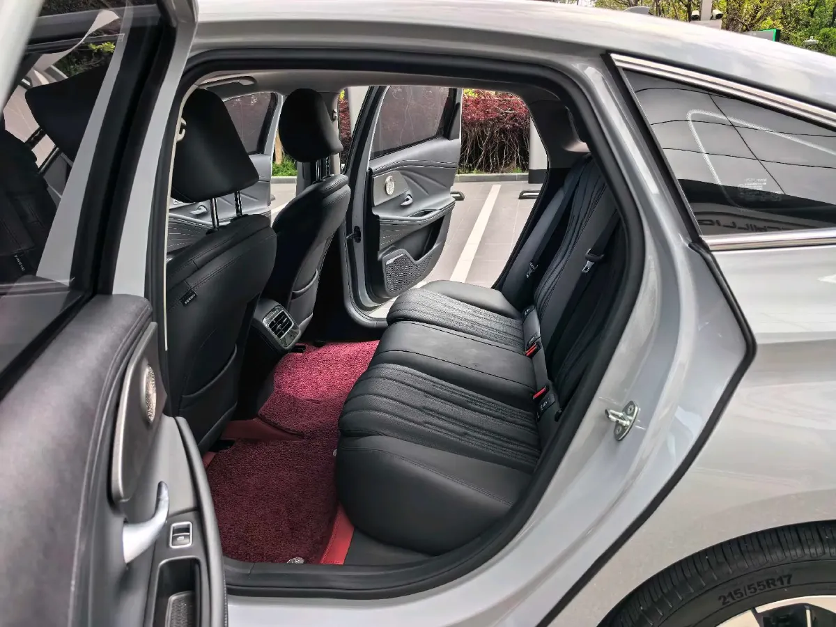 2024 Fulwin FulwinA8 1.5T 156HP L4 1DHT PHEV 18.3KWH,autocango,china used car exporter,china ev exporter,chinese used car exporter,chinese used ev exporter