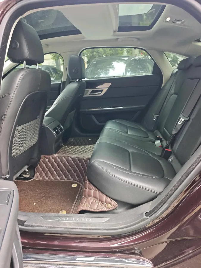 2021 Jaguar XFL 2.0T 200HP L4 8AT,autocango,china used car exporter,china ev exporter,chinese used car exporter,chinese used ev exporter