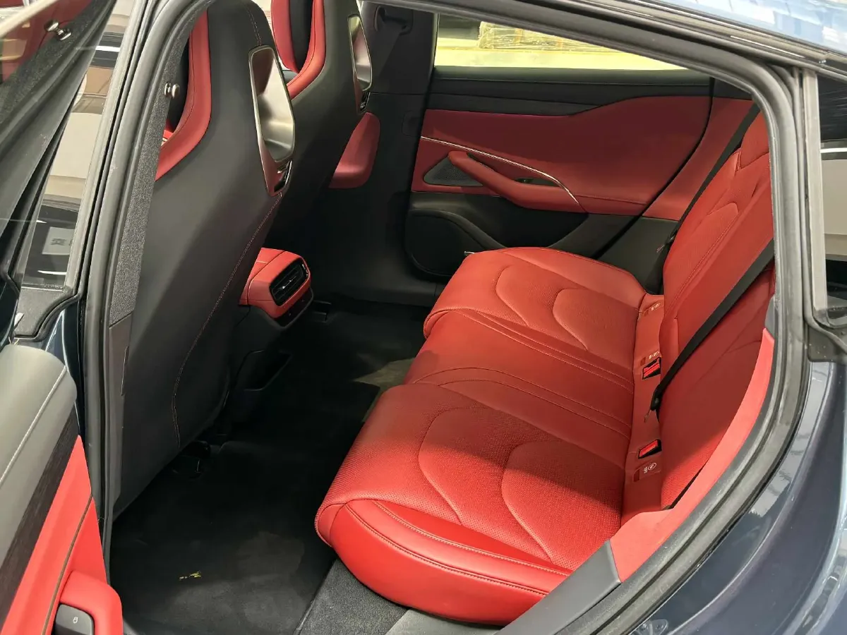 2024 MI SU7 BEV 94.3KWH,autocango,china used car exporter,china ev exporter,chinese used car exporter,chinese used ev exporter