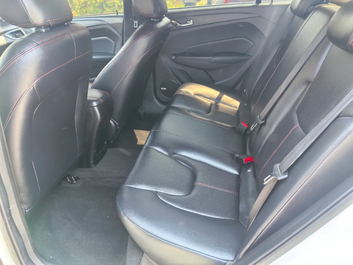 2016 Chery Arrizo 5 1.5L 116HP L4 5MT,autocango,china used car exporter,china ev exporter,chinese used car exporter,chinese used ev exporter