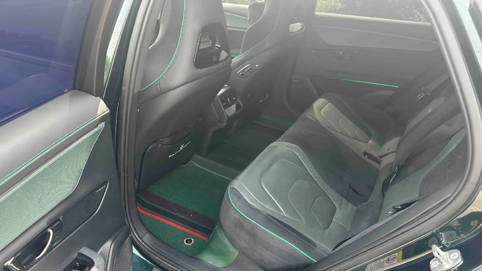 2022 Toyota Highlander 2.5L 192HP L4 E-CVT Hybrid,autocango,china used car exporter,china ev exporter,chinese used car exporter,chinese used ev exporter