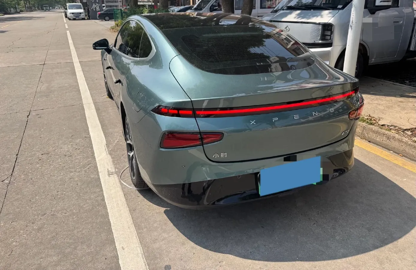 2023 Xpeng P7 BEV 86.2KWH,autocango,china used car exporter,china ev exporter,chinese used car exporter,chinese used ev exporter