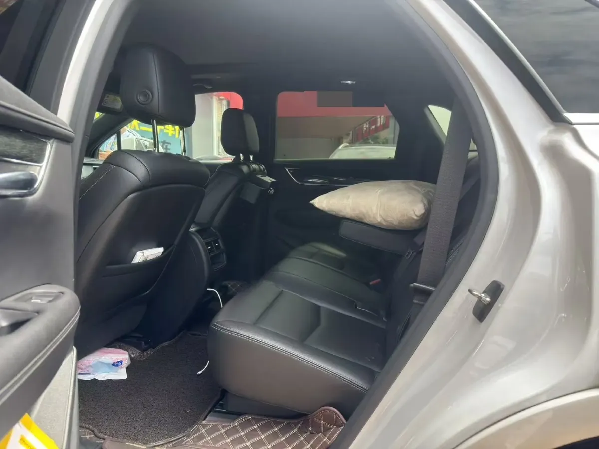 2021 Cadillac XT5 2.0T 237HP L4 9AT,autocango,china used car exporter,china ev exporter,chinese used car exporter,chinese used ev exporter
