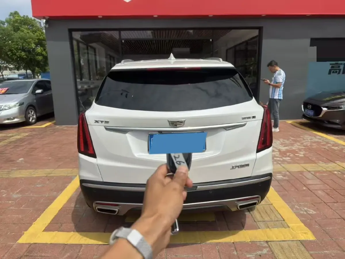 2021 Cadillac XT5 2.0T 237HP L4 9AT,autocango,china used car exporter,china ev exporter,chinese used car exporter,chinese used ev exporter