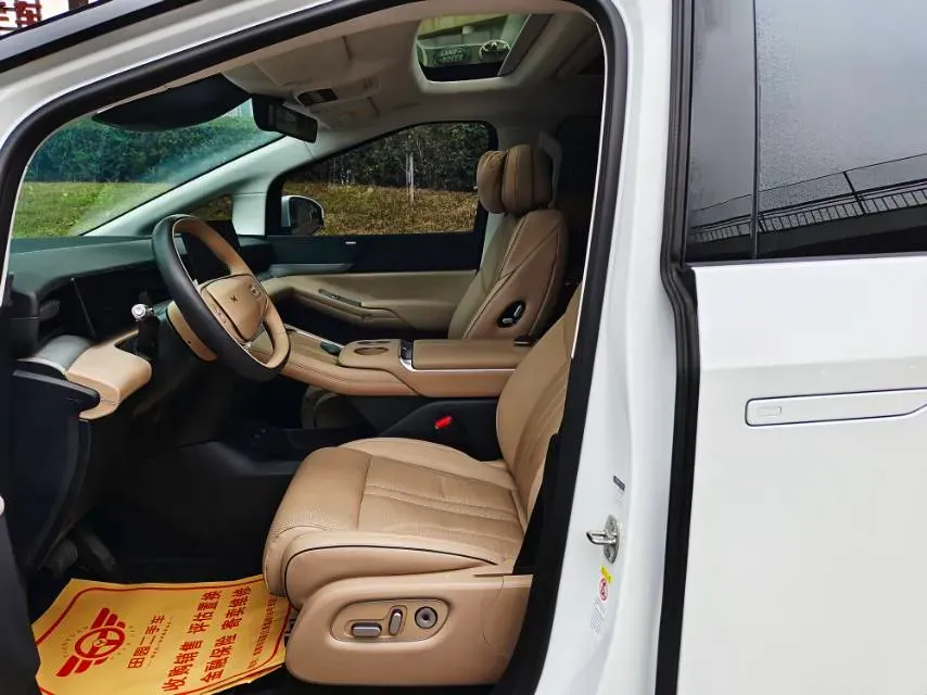 2025 Xpeng X9 BEV,autocango,china used car exporter,china ev exporter,chinese used car exporter,chinese used ev exporter