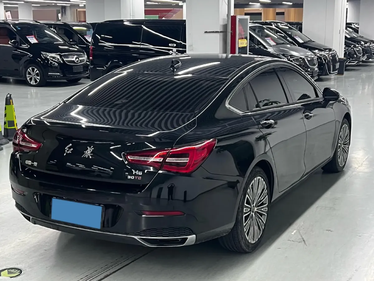 2022 HongQi H5 1.5T 169HP L4 7DCT,autocango,china used car exporter,china ev exporter,chinese used car exporter,chinese used ev exporter