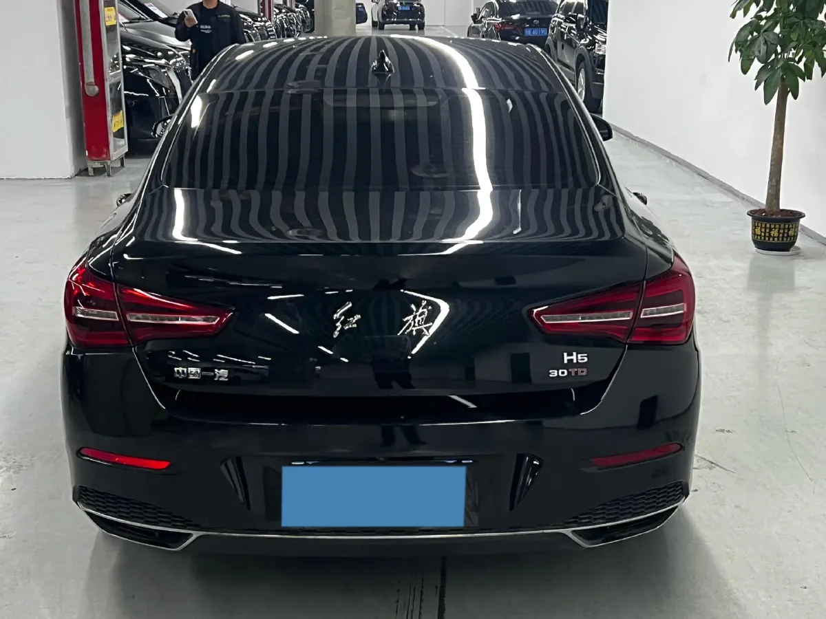 2022 HongQi H5 1.5T 169HP L4 7DCT,autocango,china used car exporter,china ev exporter,chinese used car exporter,chinese used ev exporter