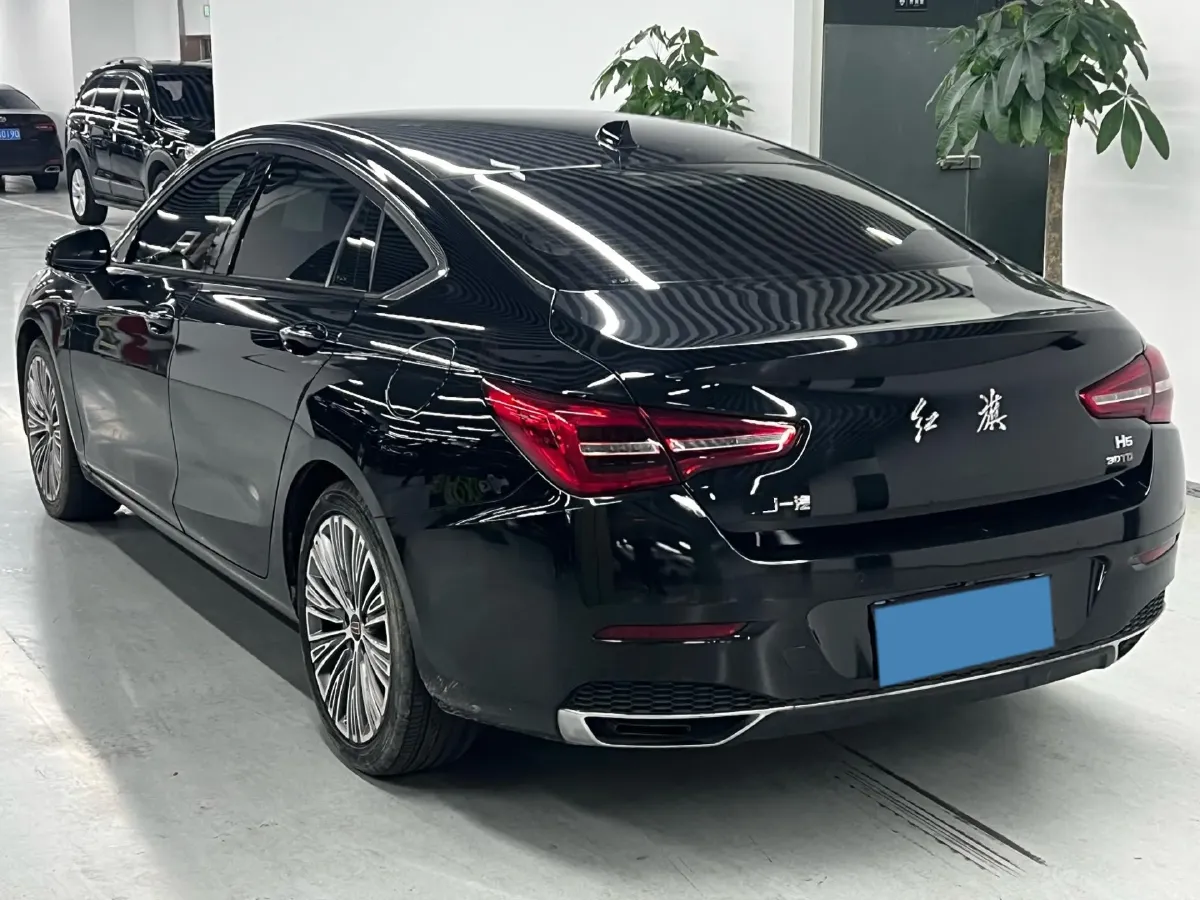 2022 HongQi H5 1.5T 169HP L4 7DCT,autocango,china used car exporter,china ev exporter,chinese used car exporter,chinese used ev exporter