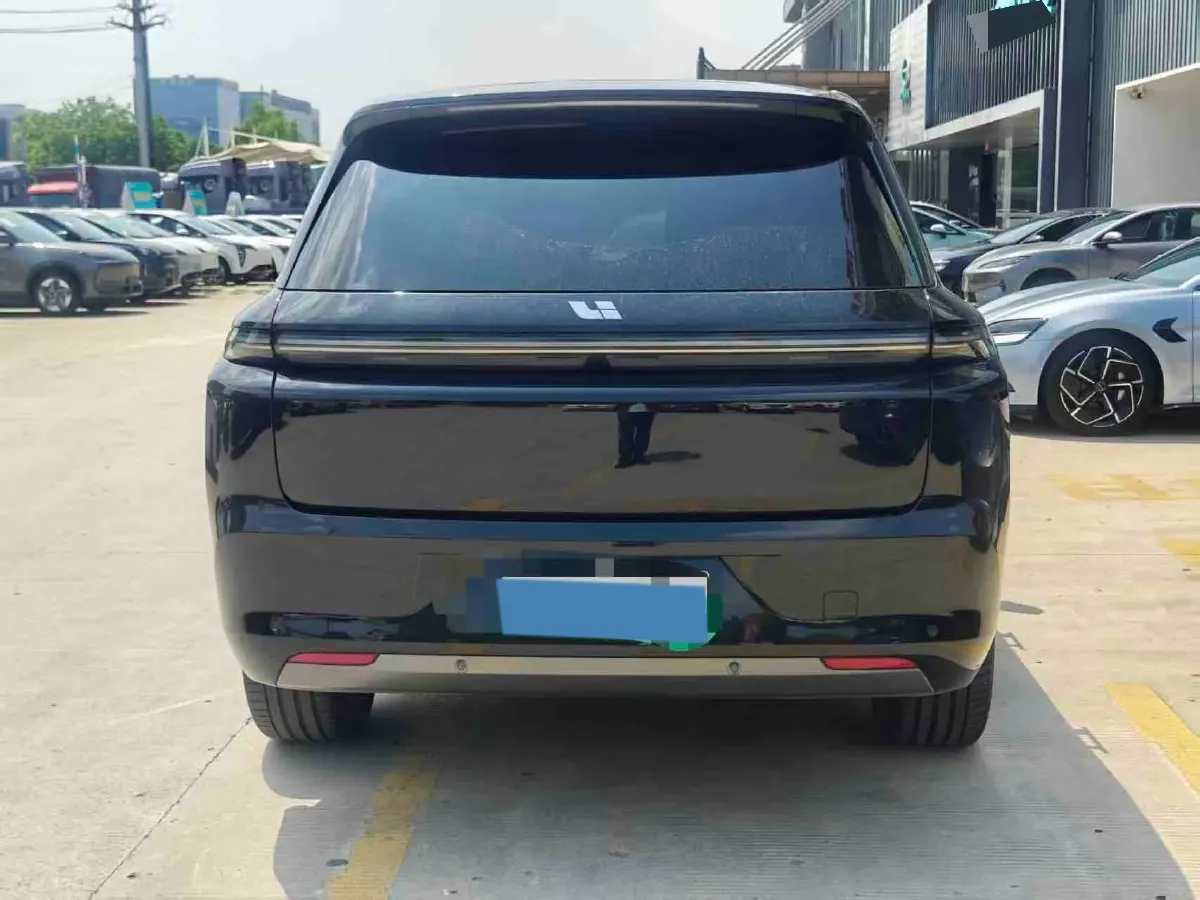 2023 Li L8 Range Extended 154HP REEV 40.9KWH,autocango,china used car exporter,china ev exporter,chinese used car exporter,chinese used ev exporter