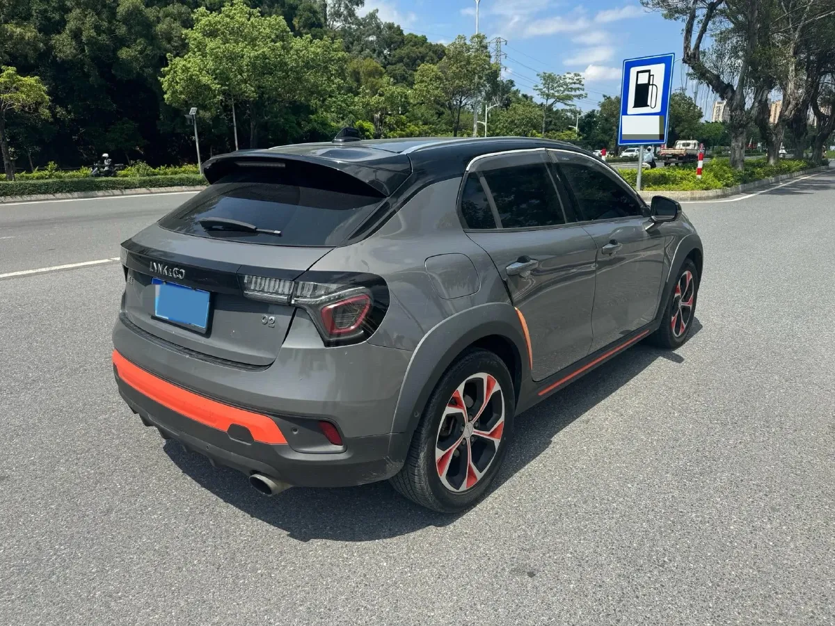 2018 Toyota C-HR 2.0L 171HP L4 CVT,autocango,china used car exporter,china ev exporter,chinese used car exporter,chinese used ev exporter