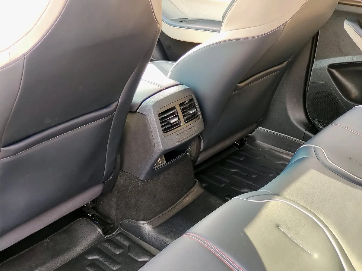 2021 Haval F7 1.5T 169HP L4 7DCT,autocango,china used car exporter,china ev exporter,chinese used car exporter,chinese used ev exporter