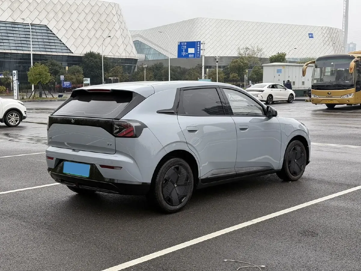 2025 ARCFOX T1 BEV,autocango,china used car exporter,china ev exporter,chinese used car exporter,chinese used ev exporter